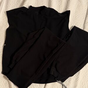 Figs Black Rafael top, Zamora Joggers and Kade cargo pants Set